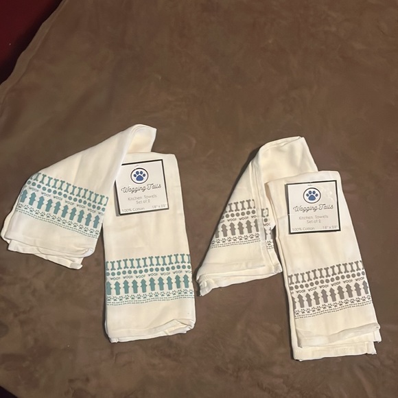 NWT 2 sets of 2 dog themed kitchen towels, 100% cotton. 1 set blue, 1 set grey - Picture 4 of 5